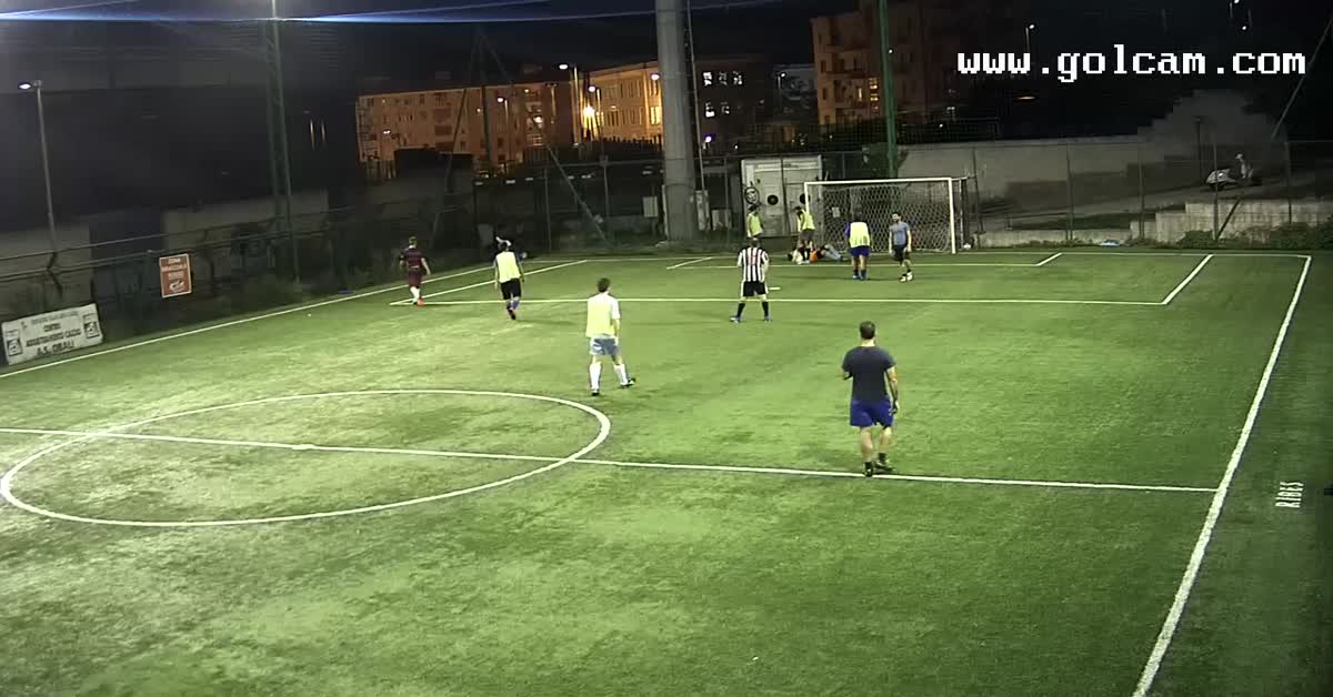 di testa da calcio d'angolo