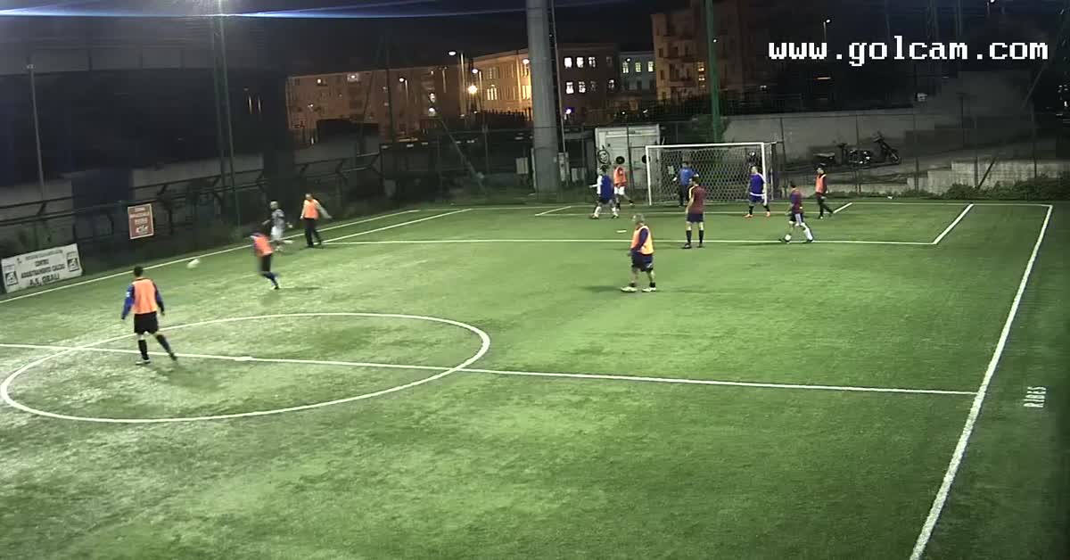 Tiro da lontano goal!