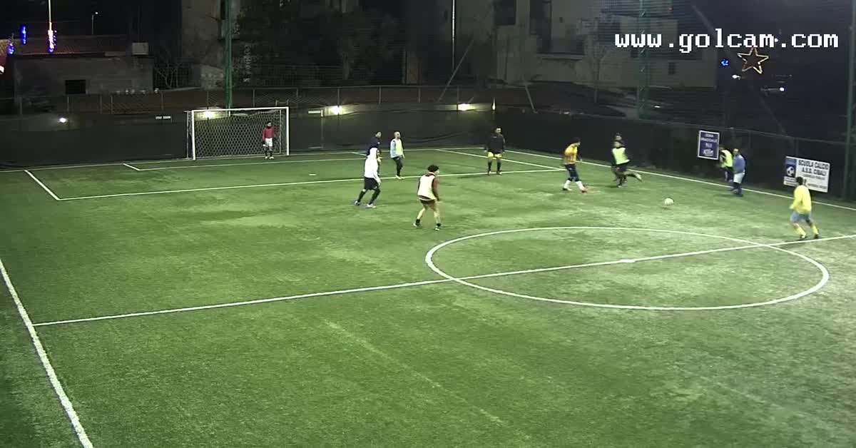 Gran gol da fuori