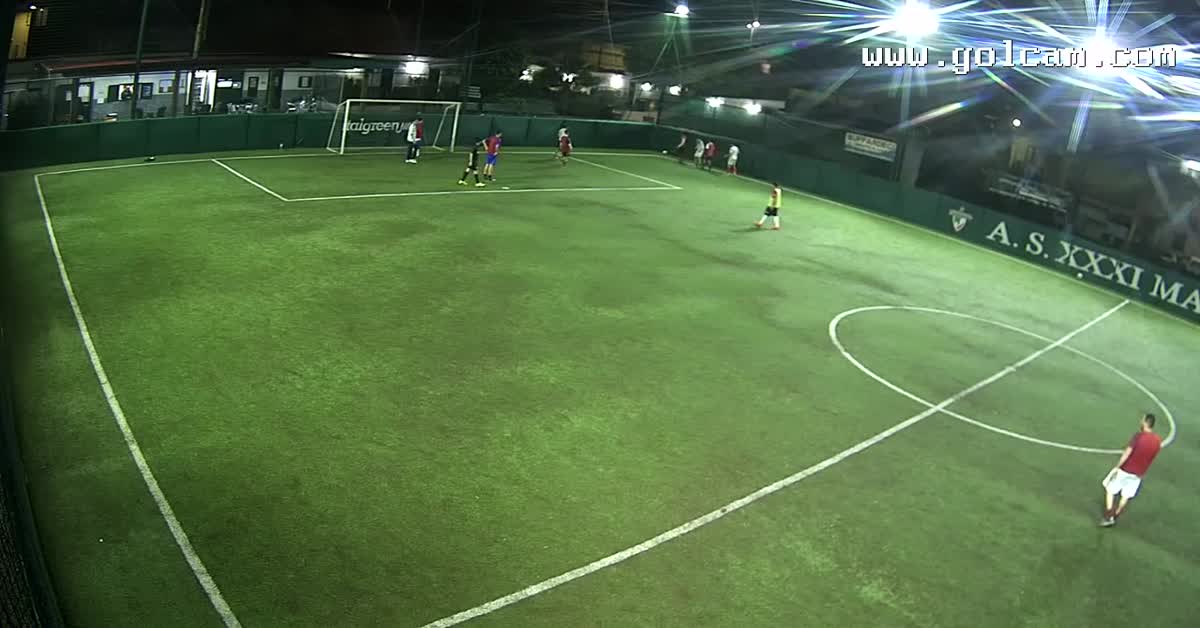 tunnel e gol di tacco 