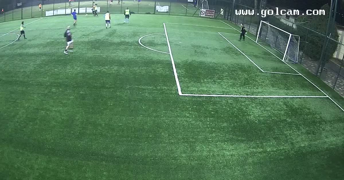 Palo-gol di Alex