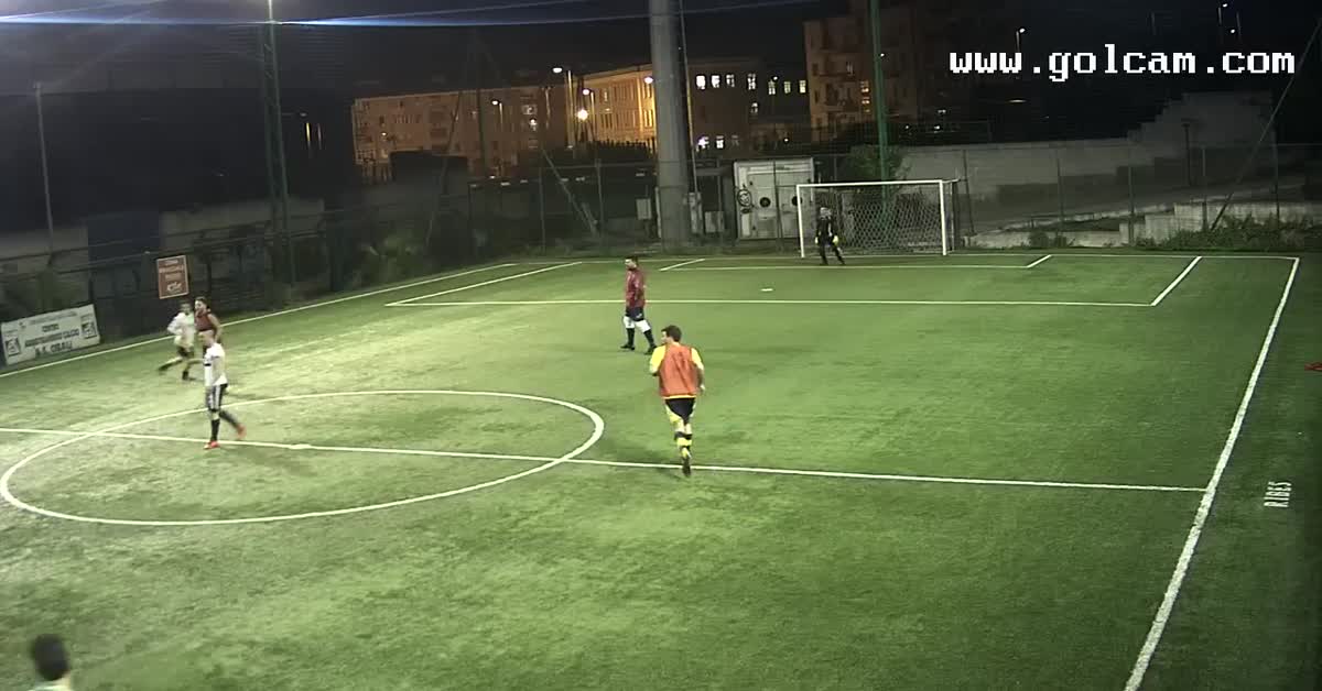 Azione corale con finta f