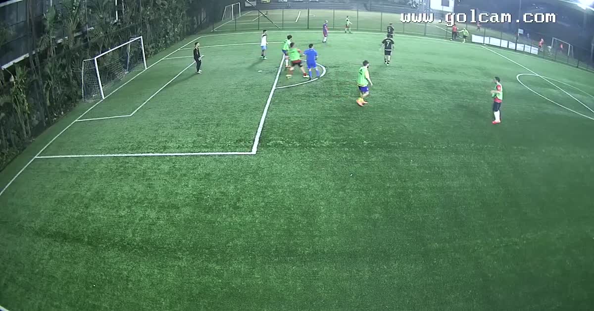 Bellissimo gol da fuori