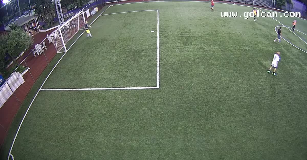 Gol con tiro da fuori