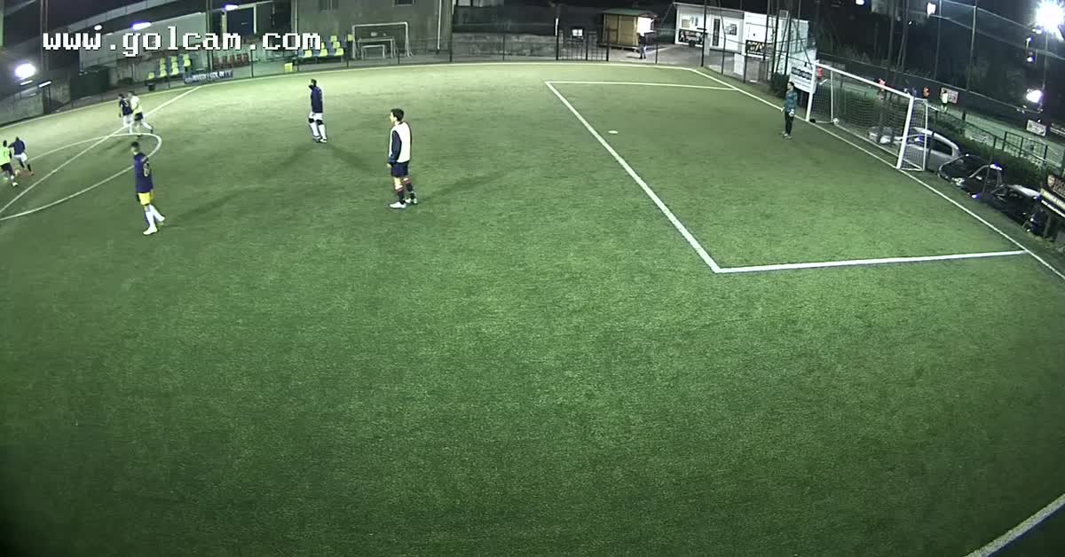 Spiazza il portiere e gol
