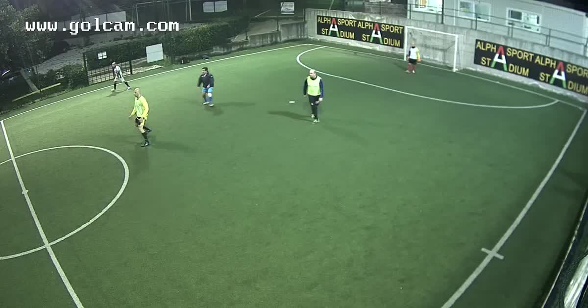 Tiro parato dal portiere