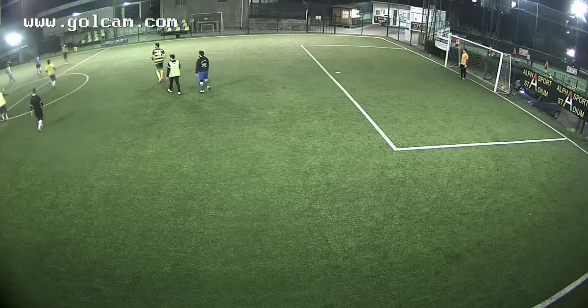 Goal sul palo lontano