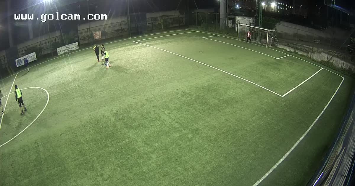 Tiro da fuori e goal
