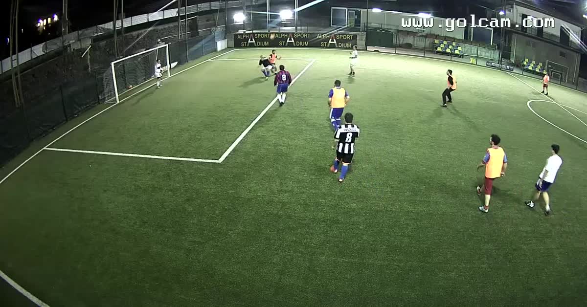 palo , finta e gol