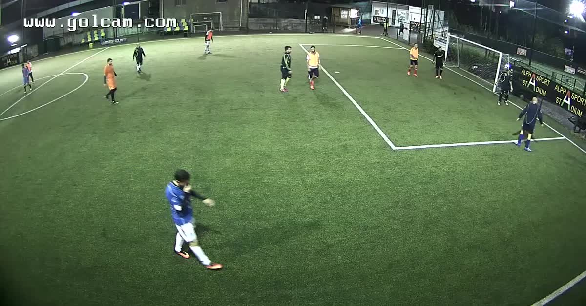 Gol di testa sul secondo 