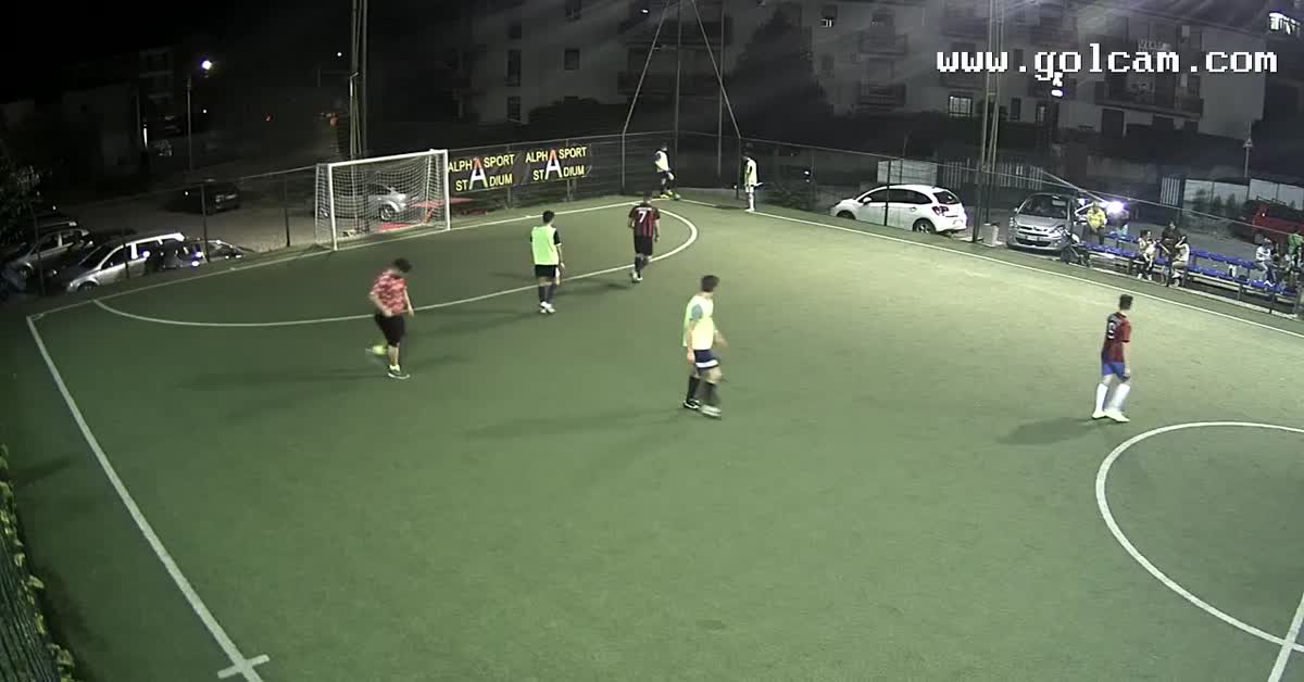 Dribbling e tiro da fuori