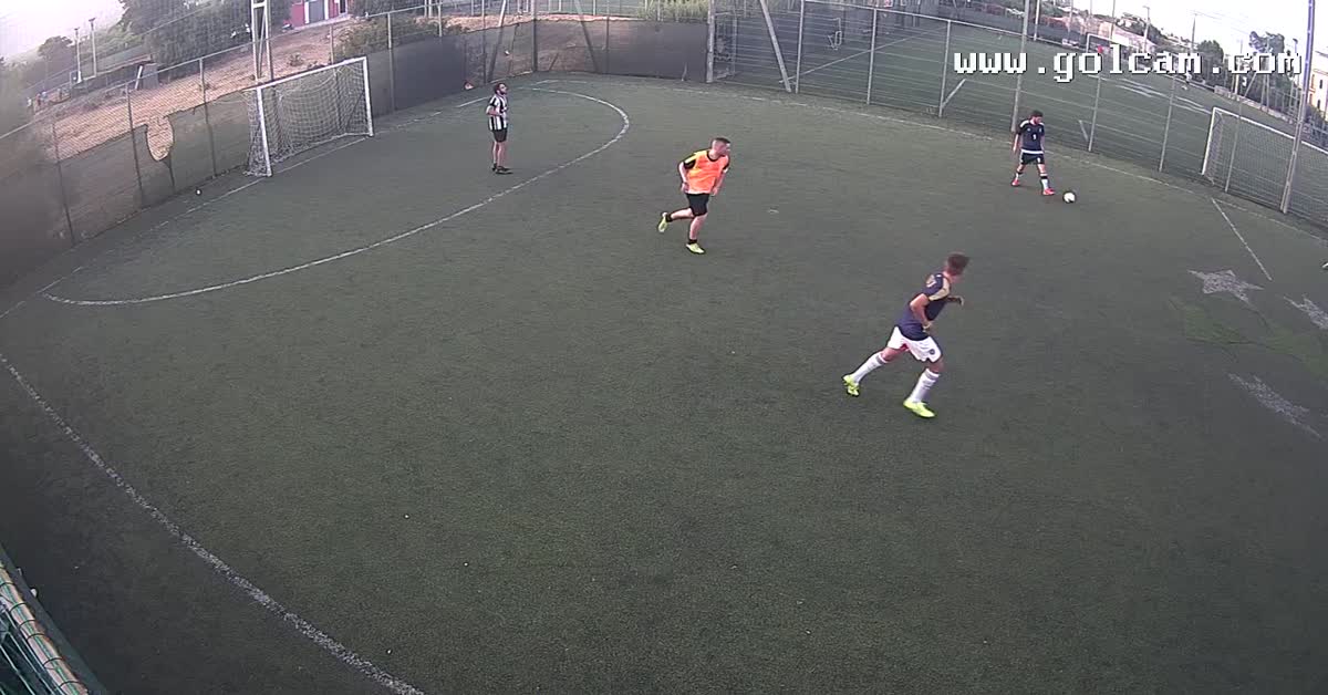 ''Usi solo il destro''