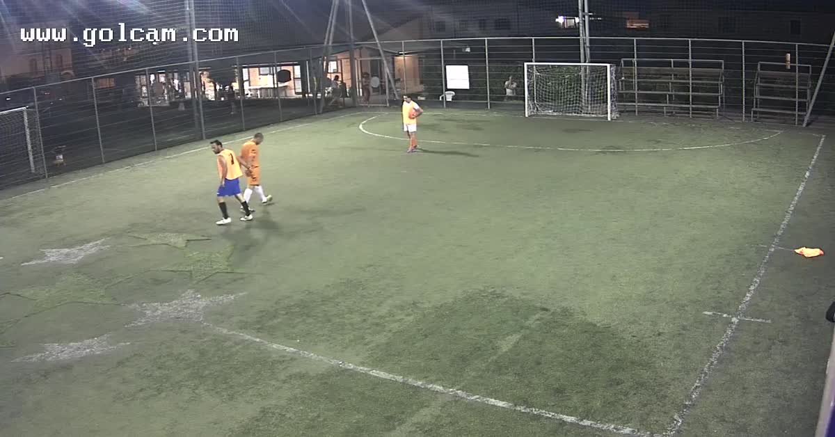 Supera il portiere