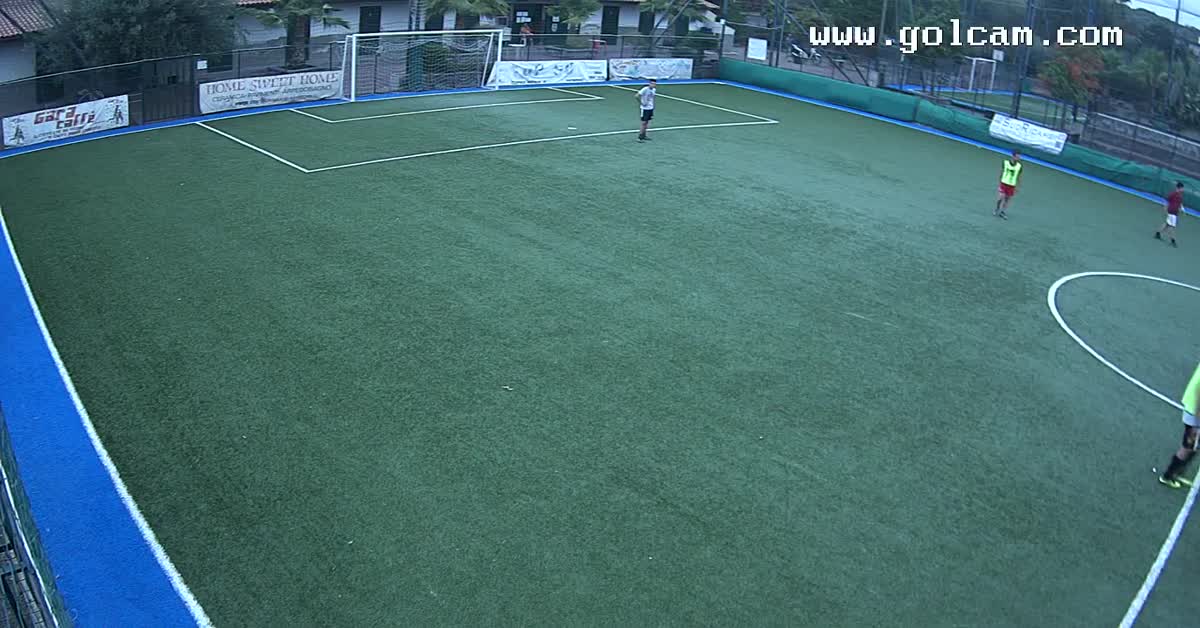 Assist di tacco e gol