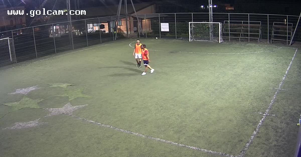 tiro davanti al portiere 