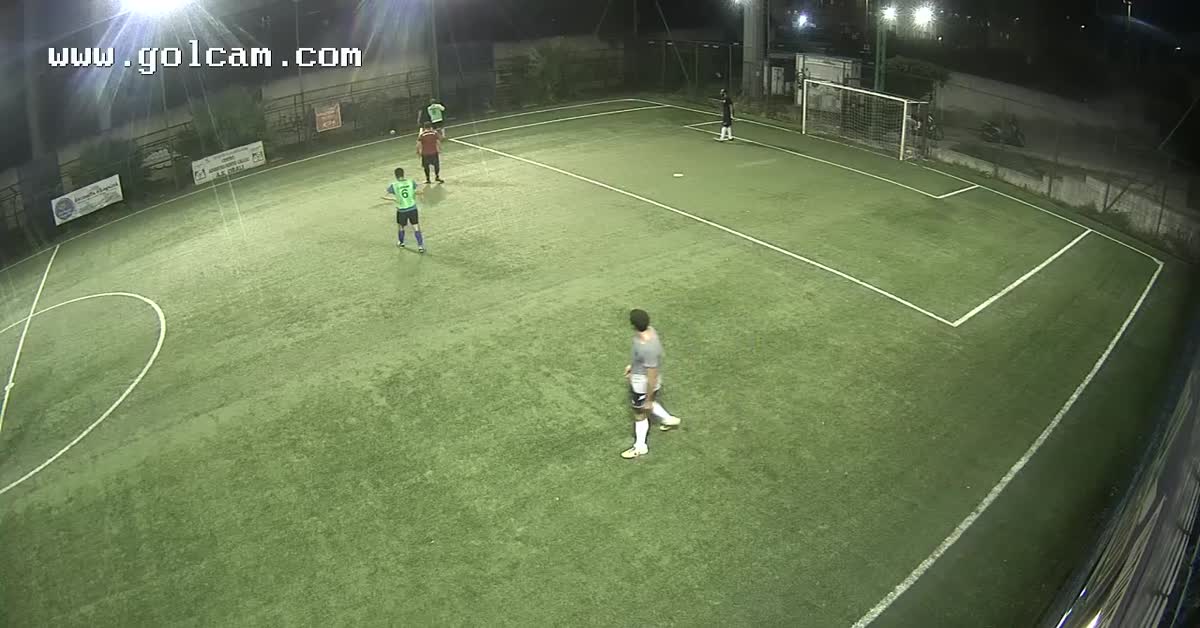 Classico gol alla Caceres