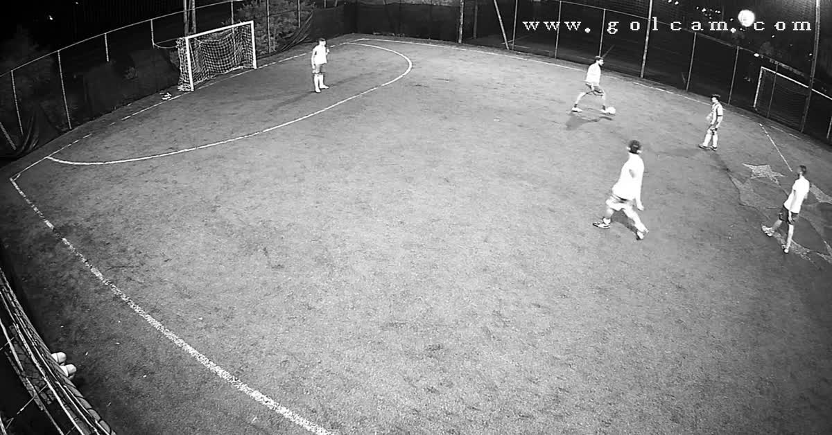 Bel goal da palla vagante