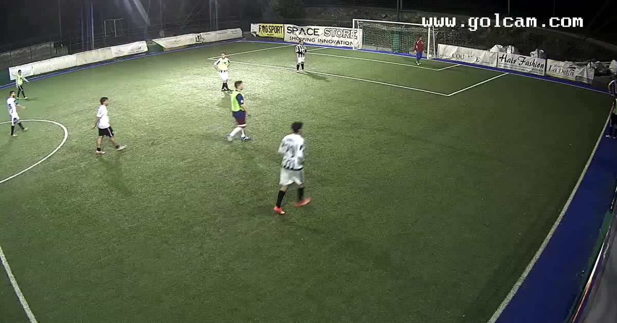 Gran gol da numero 9
