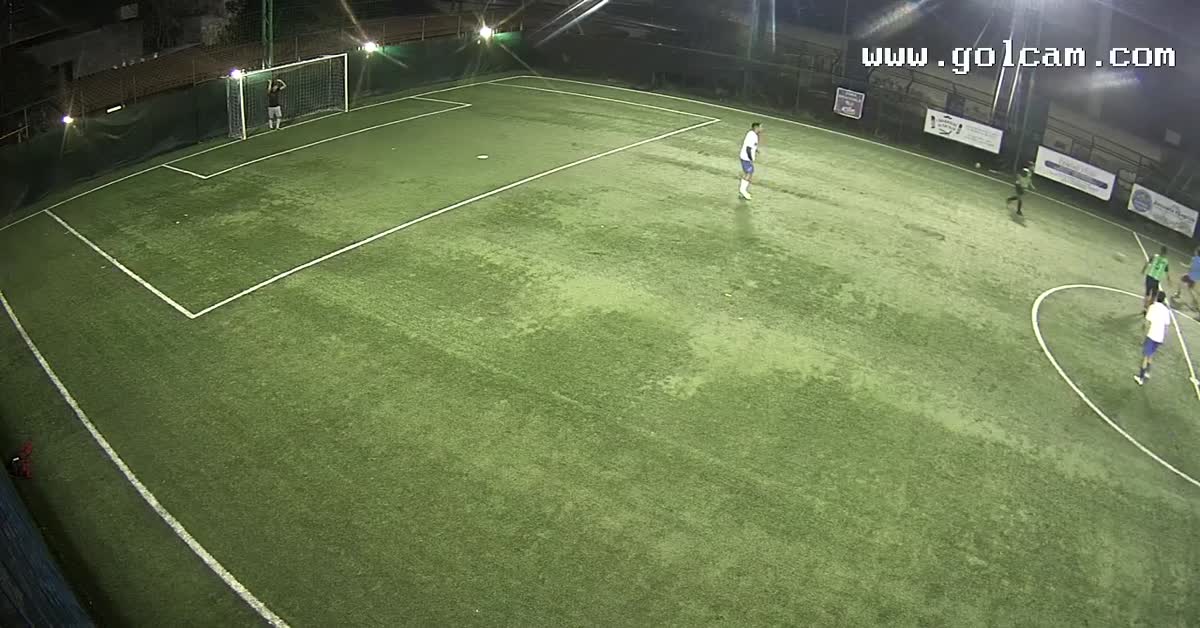 Gol Zaro casual