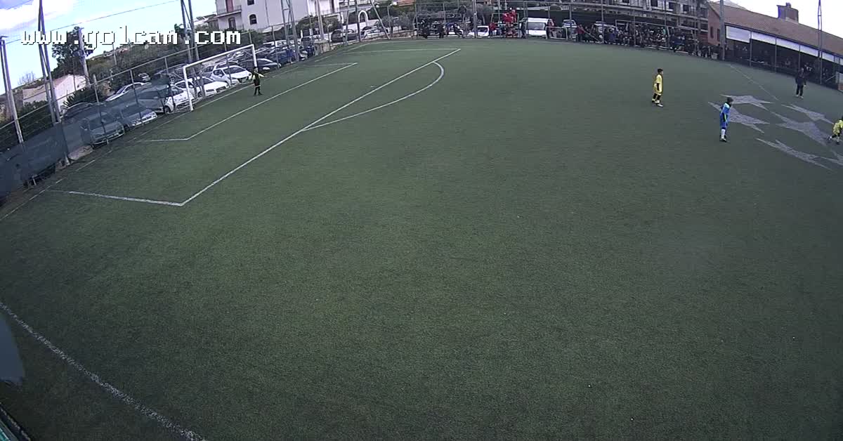 Tiro e gol di Checco. 3-0