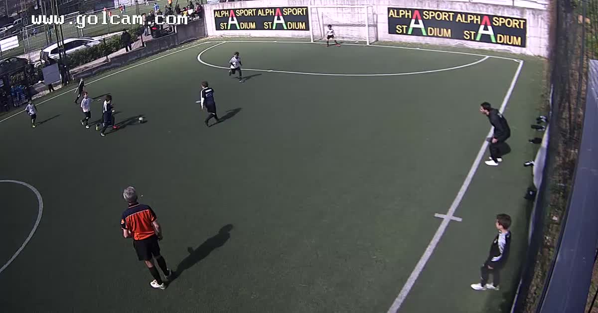 Gol su ribattuta portiere