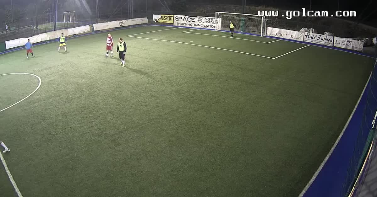 Gol fuori area in freddez
