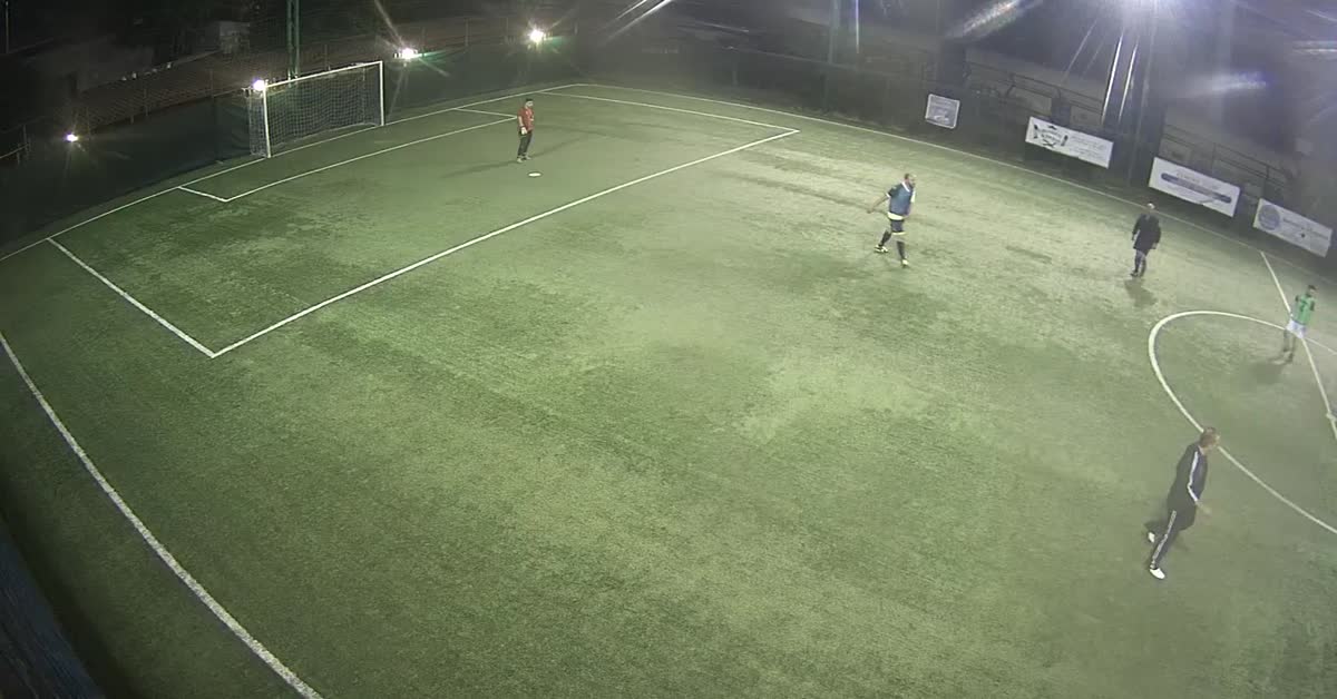 Stop sinistro gol di dest