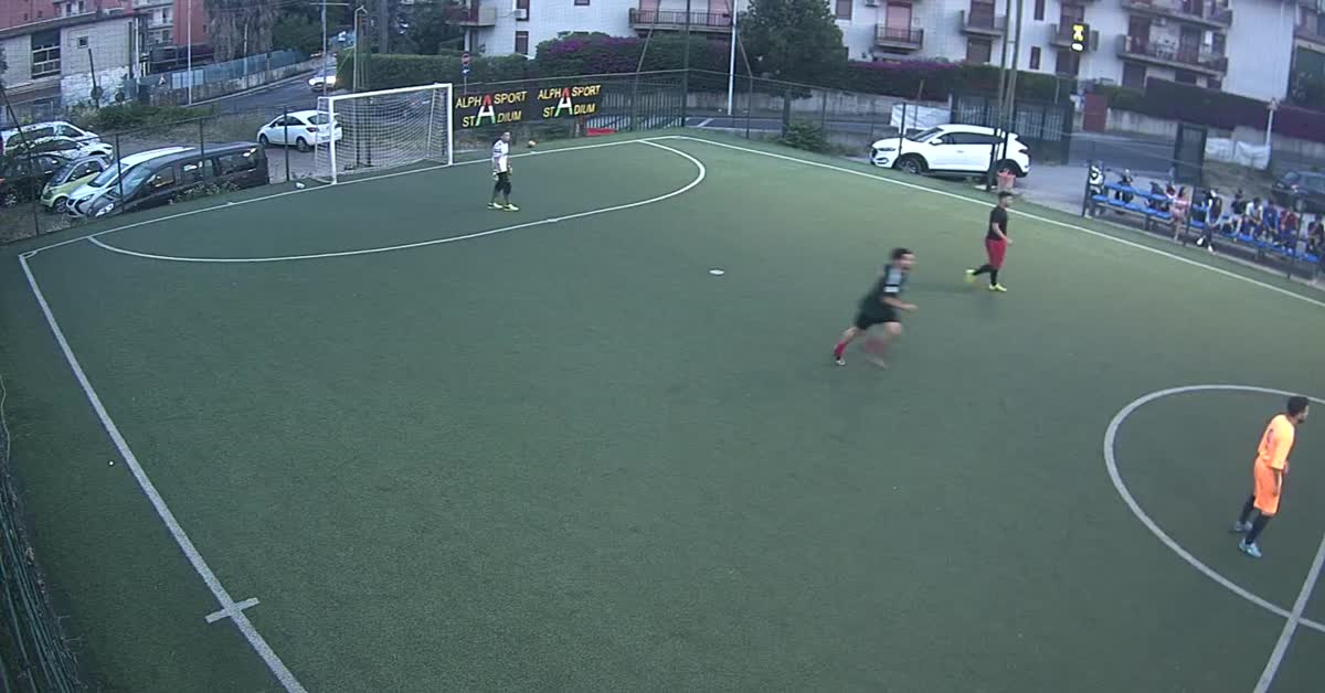 Gol da opportunista!! 