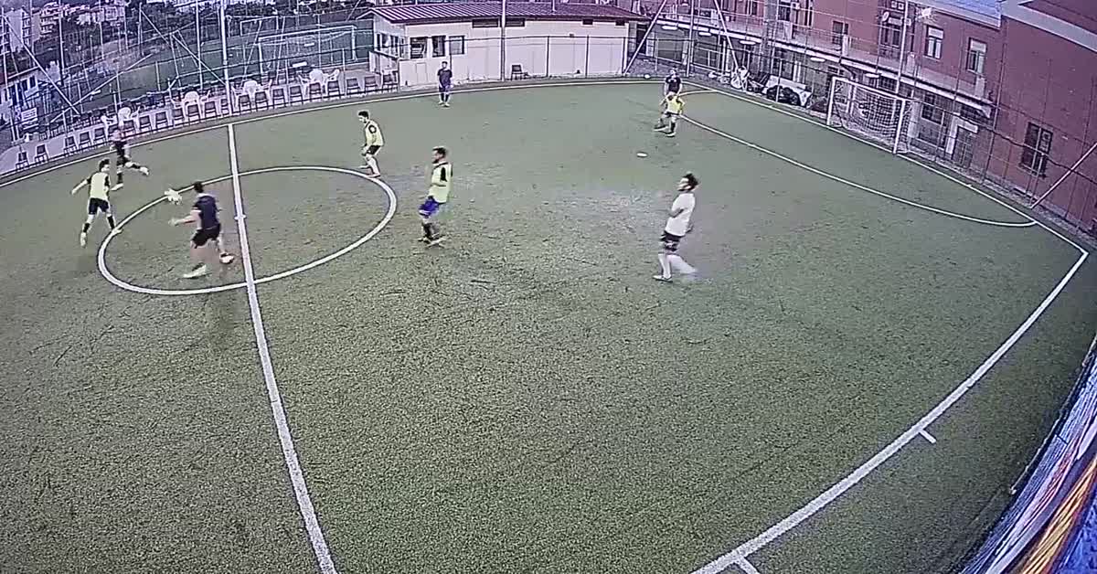 Dribbling e tiro in porta
