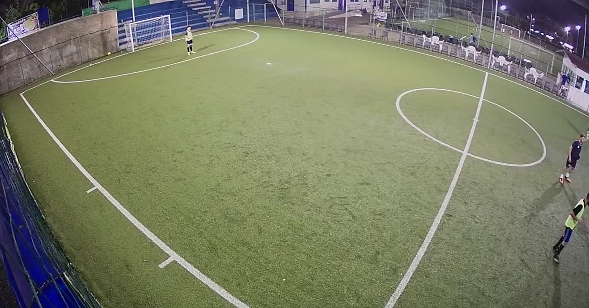 Dribbling e tiro in porta