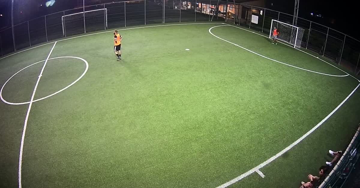 Gol sotto l'incrocio