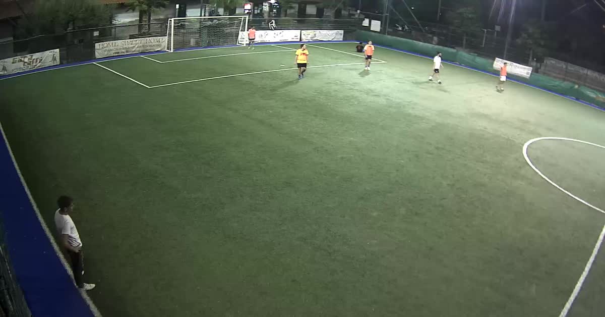 GOL DA LONTANO