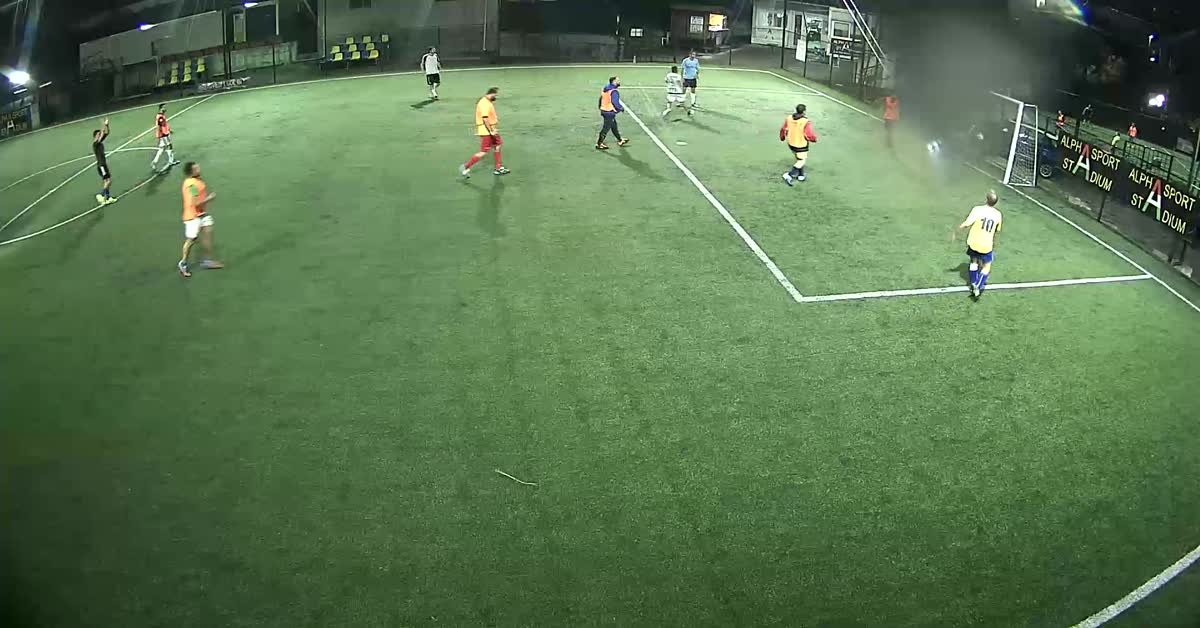 Tiro traversa goal 