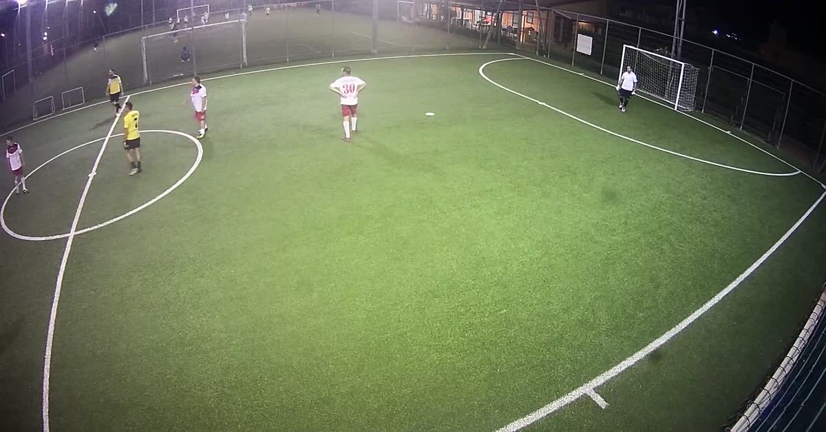 Tiro angolato ed è gol 