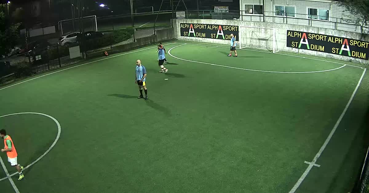 Esterno al volo e goal !