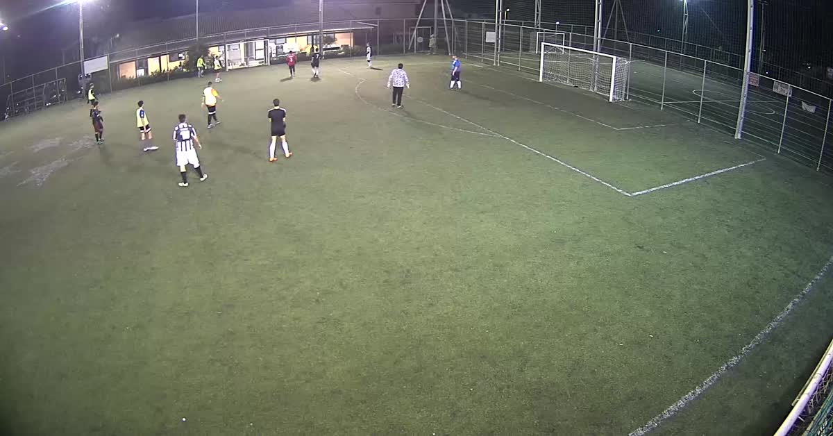 Il capitano ne approfitta