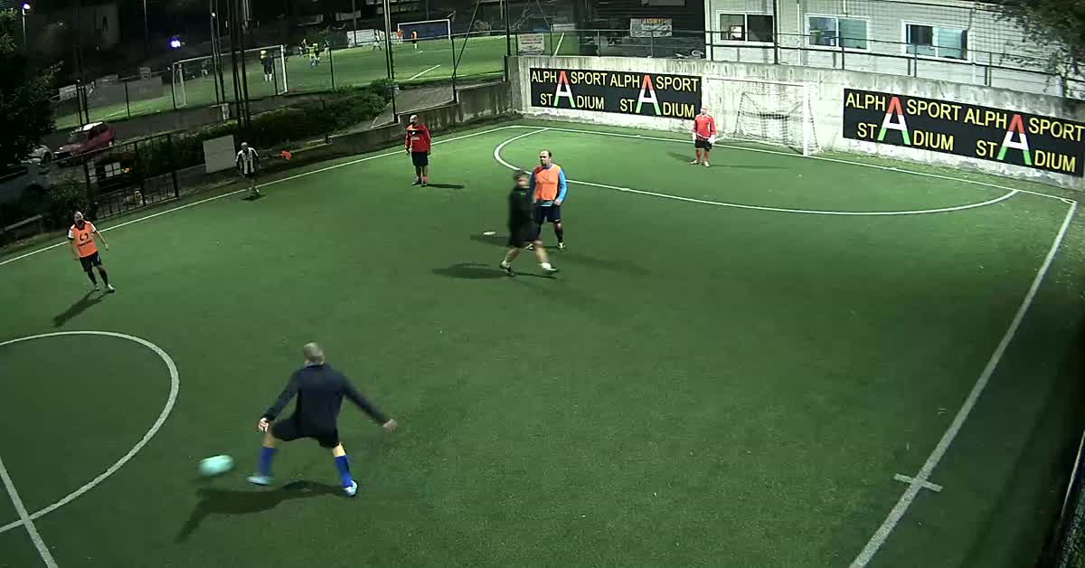 Esterno, palo e goal !