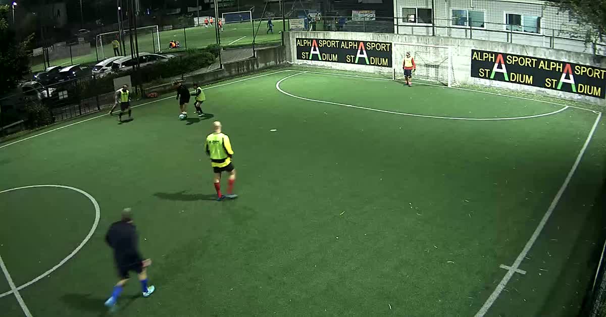 Gran goal di tacco !