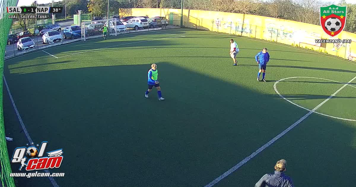 Rovescia l"azione e va a segno