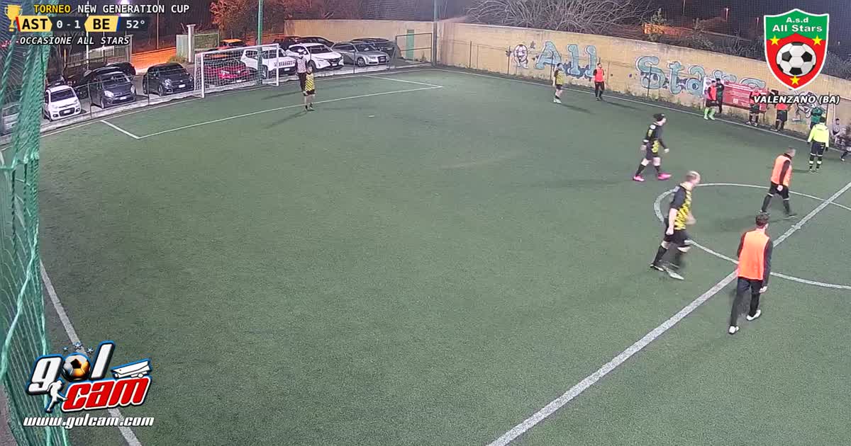 palo quasi gol