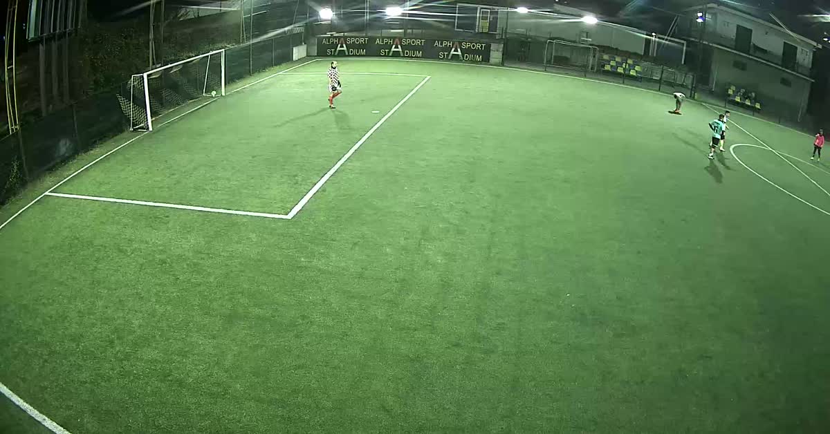 Gol da dietro il centro campo!