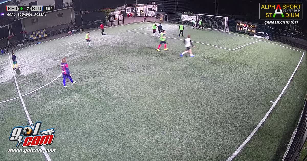 Gol destro dentro area 