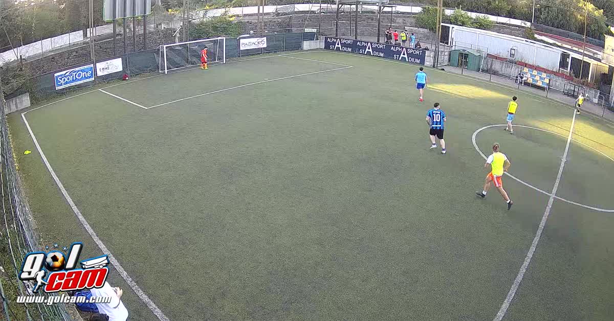 TIRO DA FUORI 