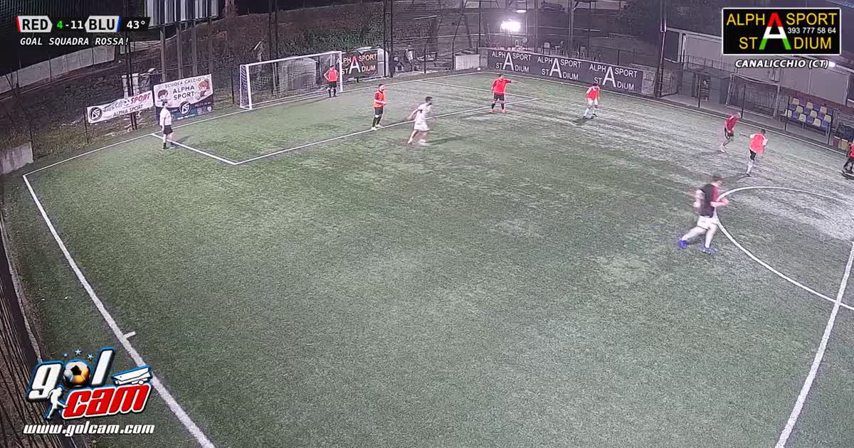 Triplo dribbling e gol 