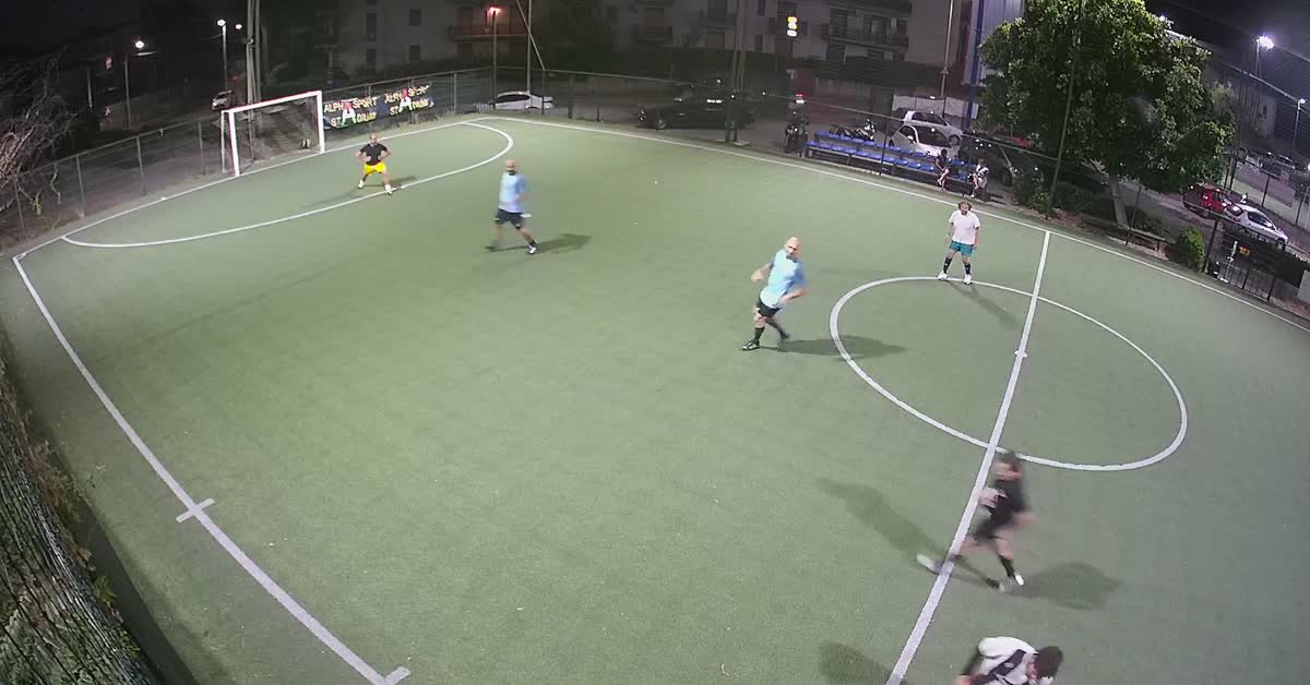 Stop,tiro al volo,palo e goal