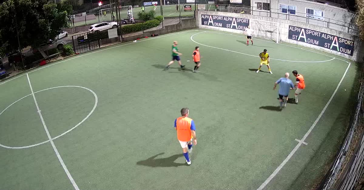 Tiro piazzato sul portiere