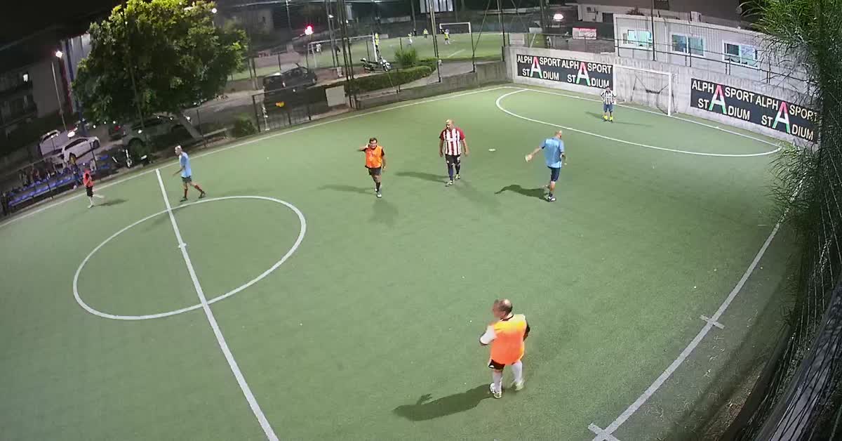 Esterno a fil di palo e goal