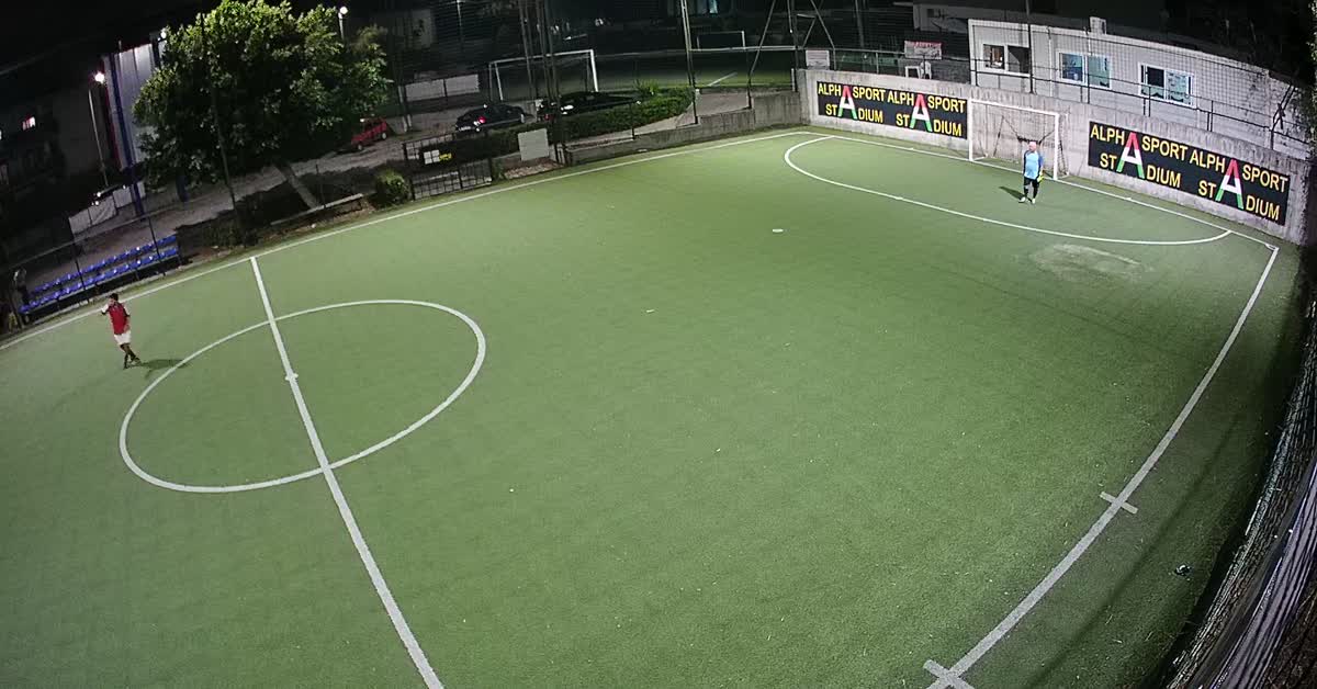 Si diverte col portiere