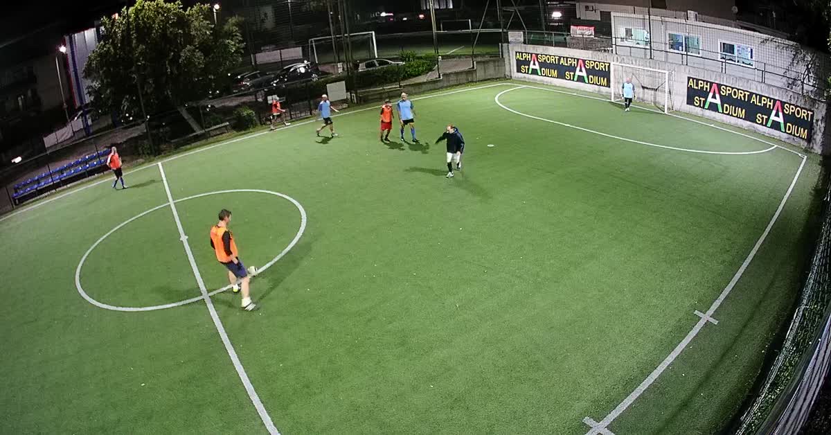 Staffilata tra palo e portiere