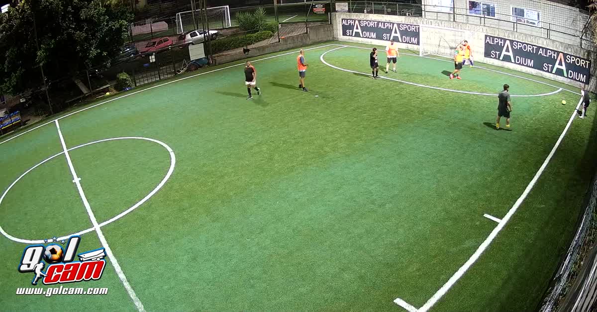 Dribbling e goal di destro